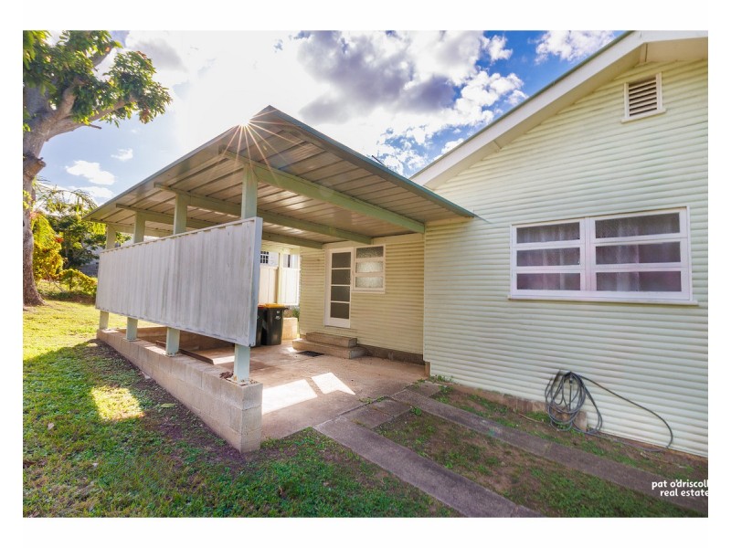 2/12 James Street, The Range QLD 4700