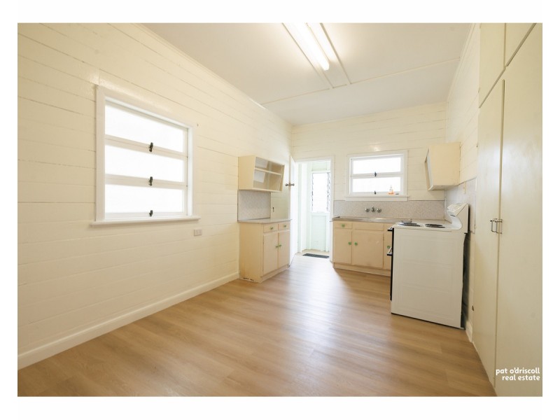 2/12 James Street, The Range QLD 4700