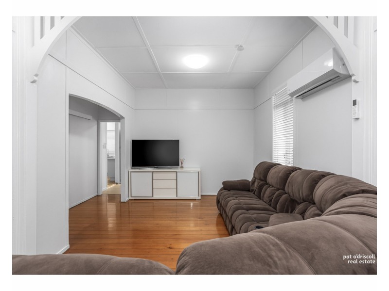 300 Kent Street, Depot Hill QLD 4700