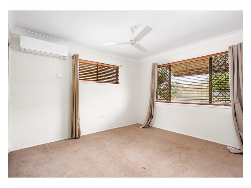 73 Medcraf Street, Park Avenue QLD 4701