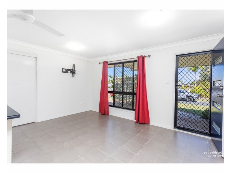 8/249 Mason Street, Koongal QLD 4701
