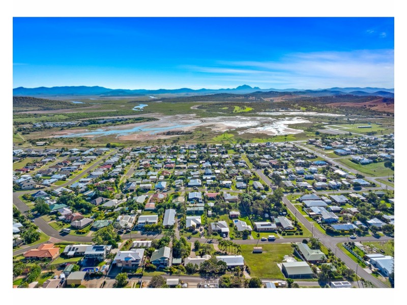 19 Larnach Street, Zilzie QLD 4710