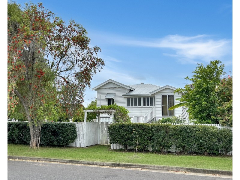111 Robinson Street, Frenchville QLD 4701