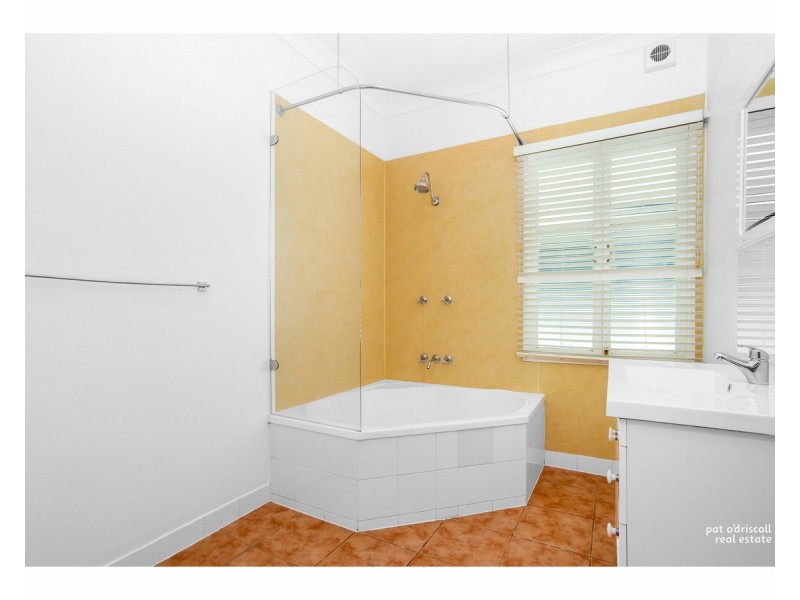 102 Davis Street, The Range QLD 4700