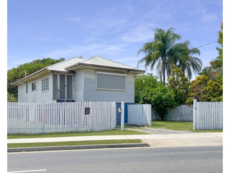 8 White Street, Park Avenue QLD 4701