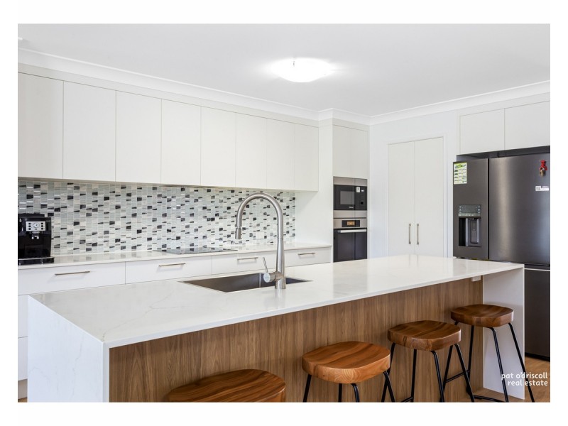 5 Hibiscus Court, Kawana QLD 4701