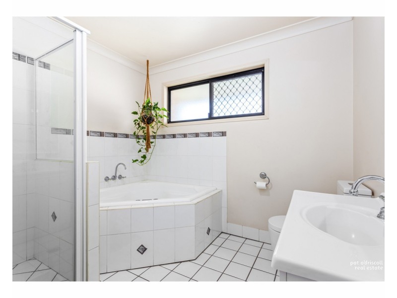 5 Hibiscus Court, Kawana QLD 4701