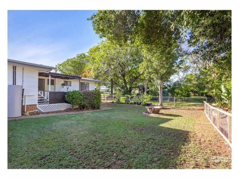 4 Fenwick Street, Gracemere QLD 4702