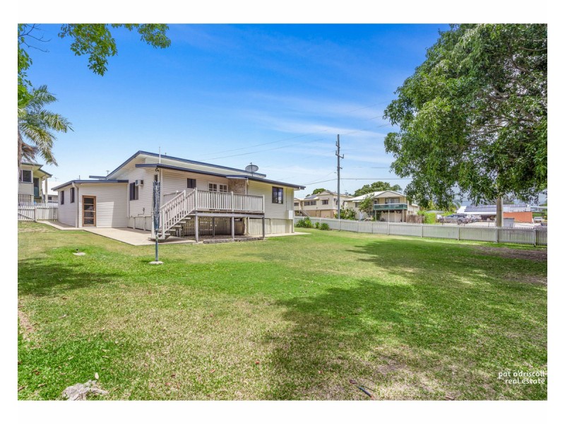 16 Thompson Street, Park Avenue QLD 4701