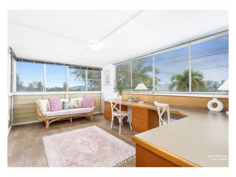 33 Queen Street, The Range QLD 4700