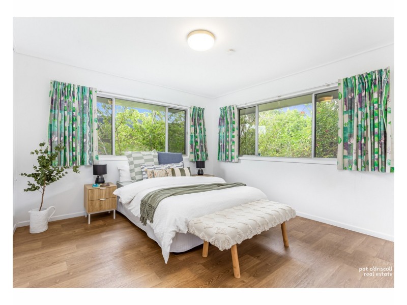 33 Queen Street, The Range QLD 4700