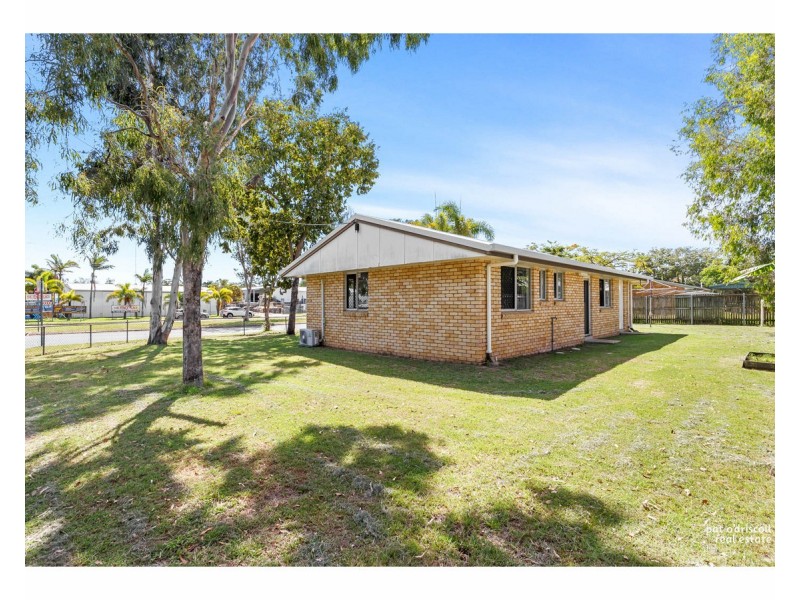 2 Price Avenue, Kawana QLD 4701