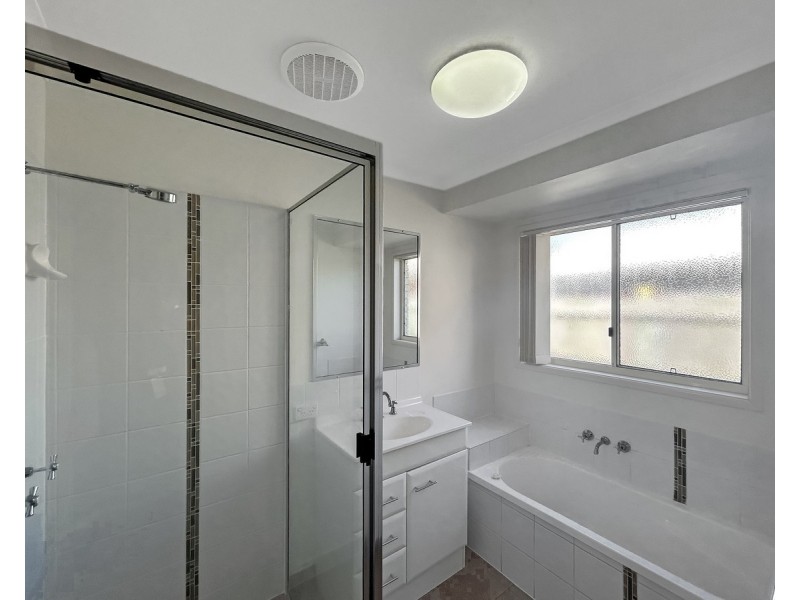 4 Doongarra Crescent, Gracemere QLD 4702