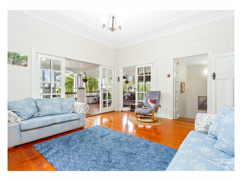 32 Henry Street, The Range QLD 4700