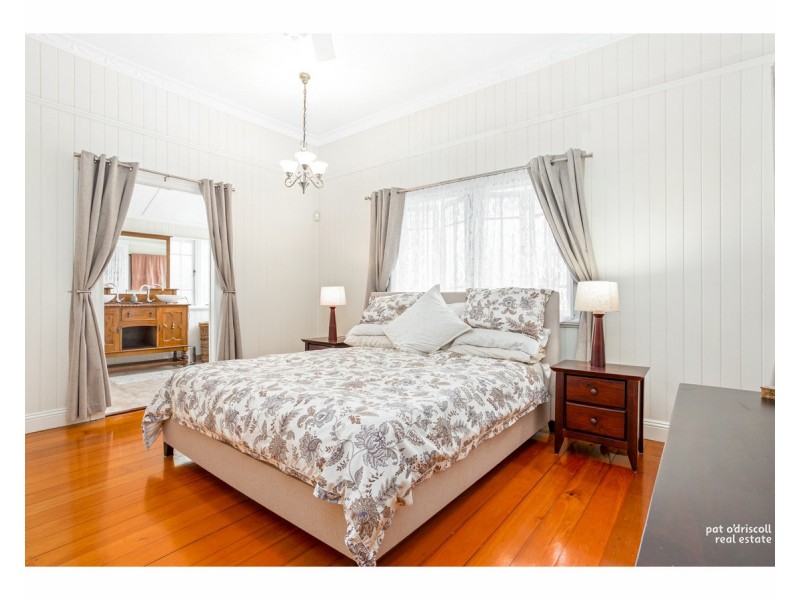 32 Henry Street, The Range QLD 4700