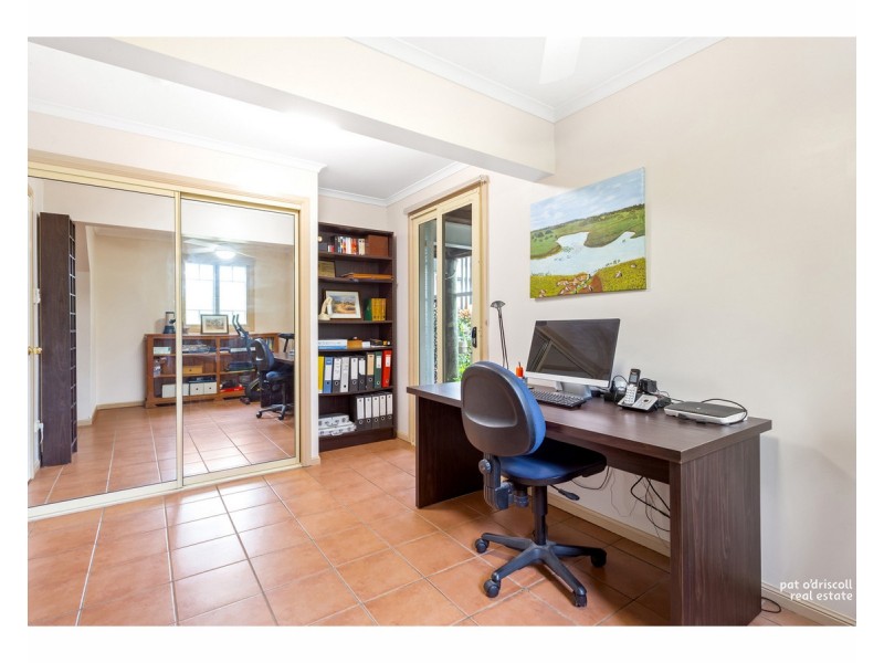32 Henry Street, The Range QLD 4700