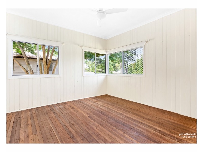 19 Welch Street, Park Avenue QLD 4701