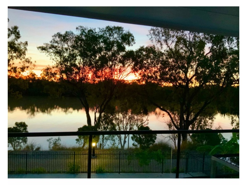 3 Cochrane Place, Kawana QLD 4701