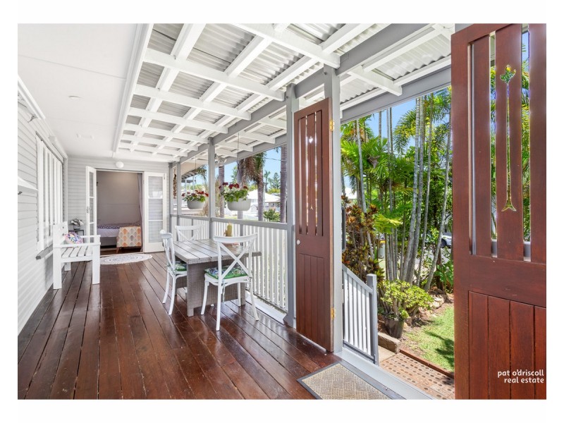 9 Brecknell Street, The Range QLD 4700