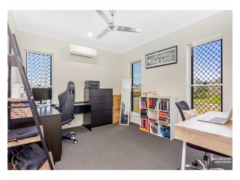 2 Adelie Court, Parkhurst QLD 4702