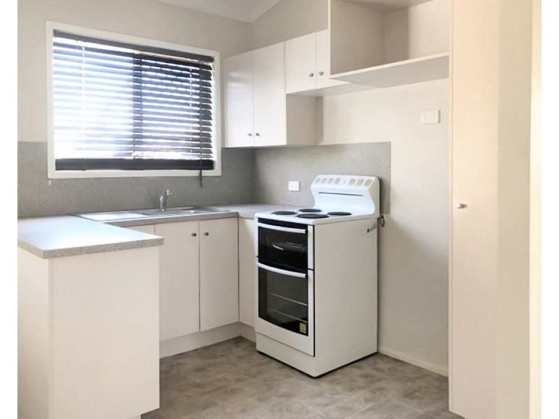 2/31 Pillich Street, Kawana QLD 4701