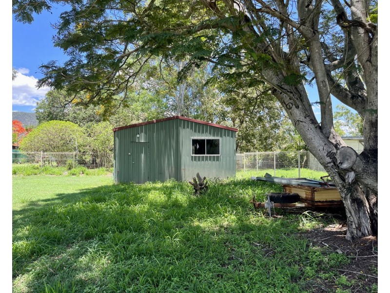 42 Beak Street, Koongal QLD 4701