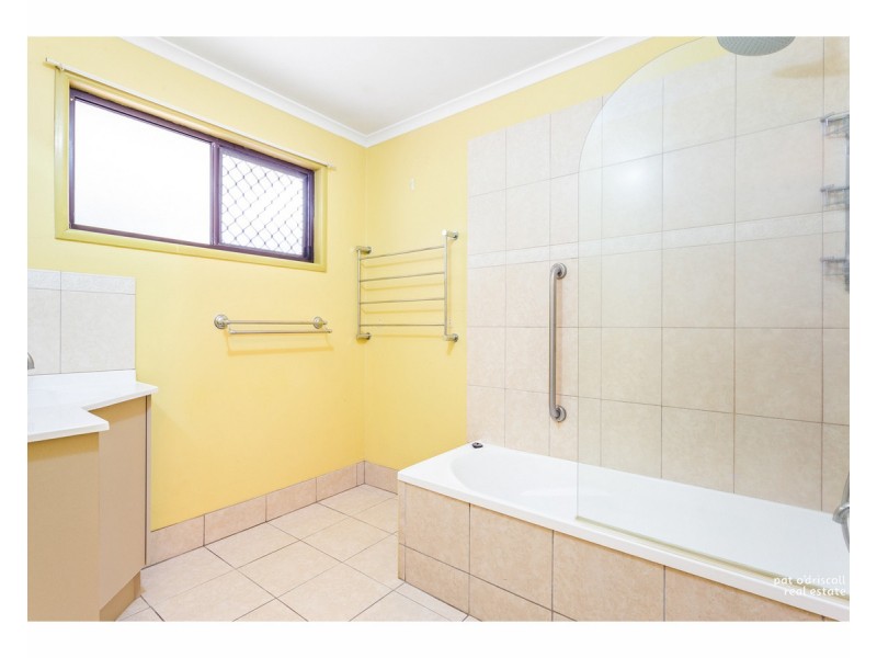 42 Beak Street, Koongal QLD 4701