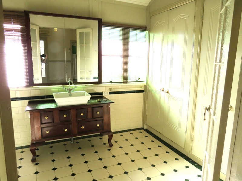 229a Denham Street, The Range QLD 4700