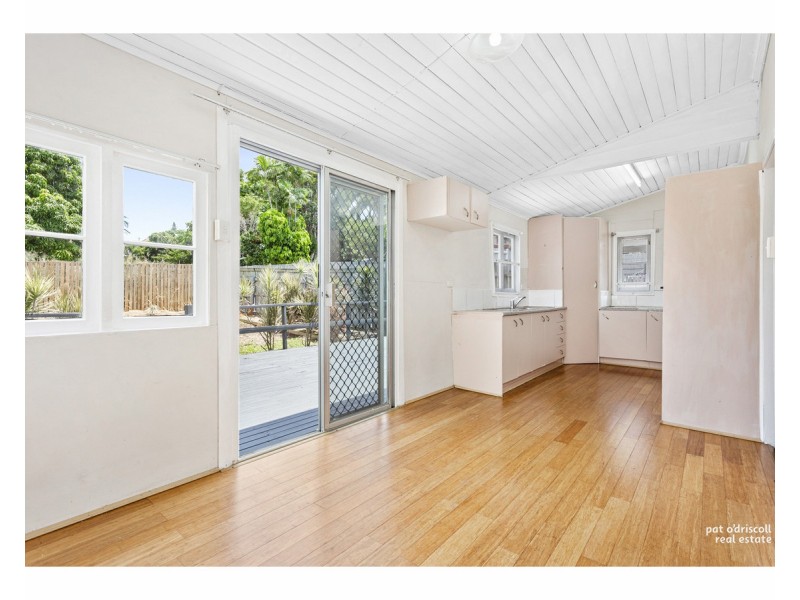 80 West Street, The Range QLD 4700