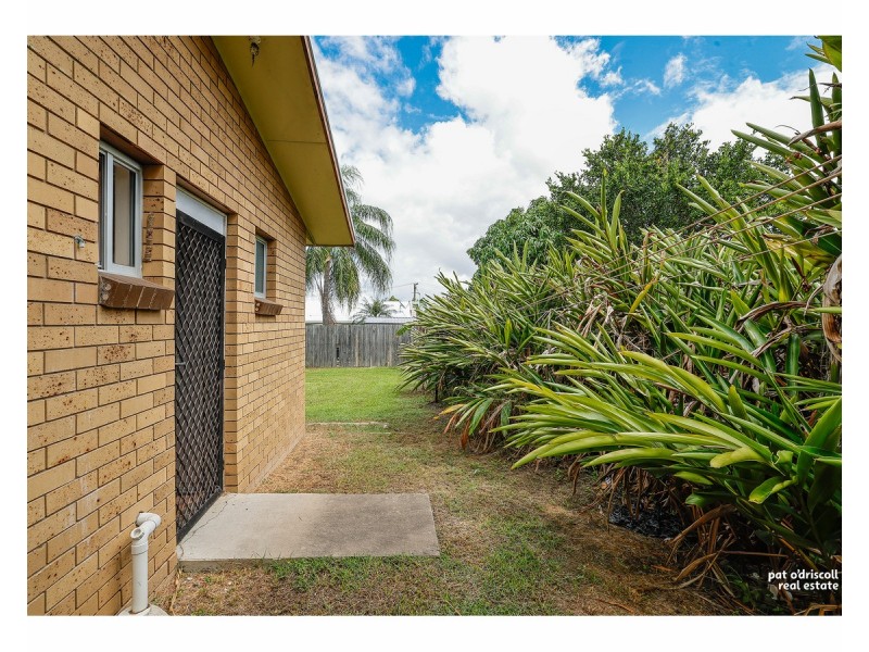 1/2 Hinton Street, Koongal QLD 4701