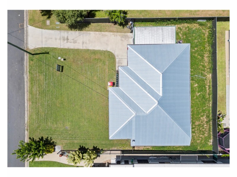 27 Gough Street, Park Avenue QLD 4701