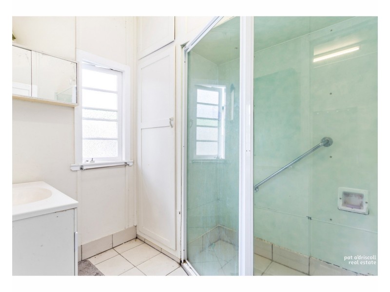 27 Gough Street, Park Avenue QLD 4701