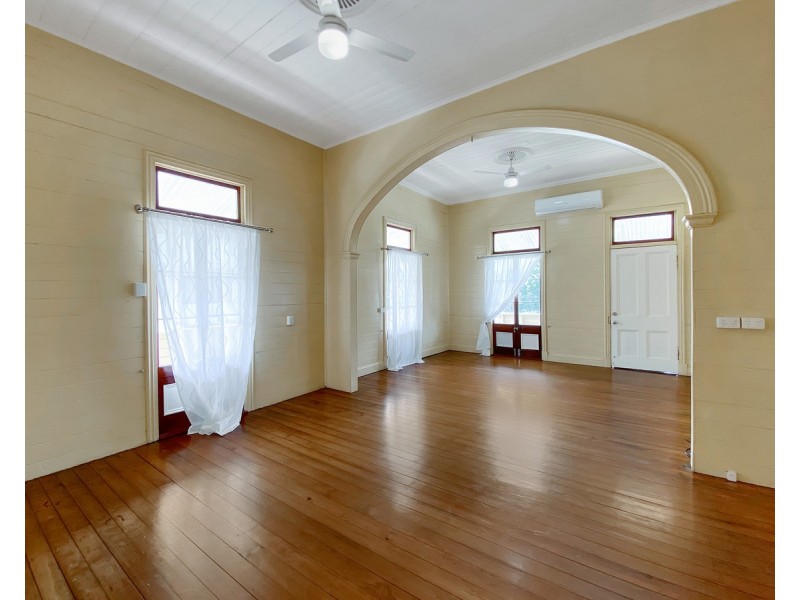 52 Davis Street, The Range QLD 4700