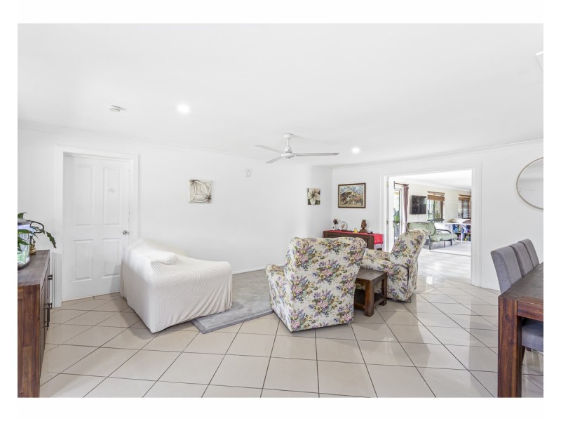 13 Smalls Road, Hamilton Creek QLD 4714