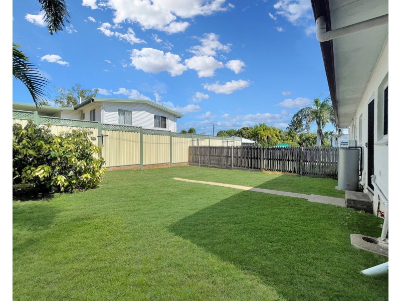 1/218 Horton Street, Koongal QLD 4701