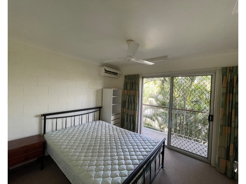 2/295 Bloxsom Street, Frenchville QLD 4701