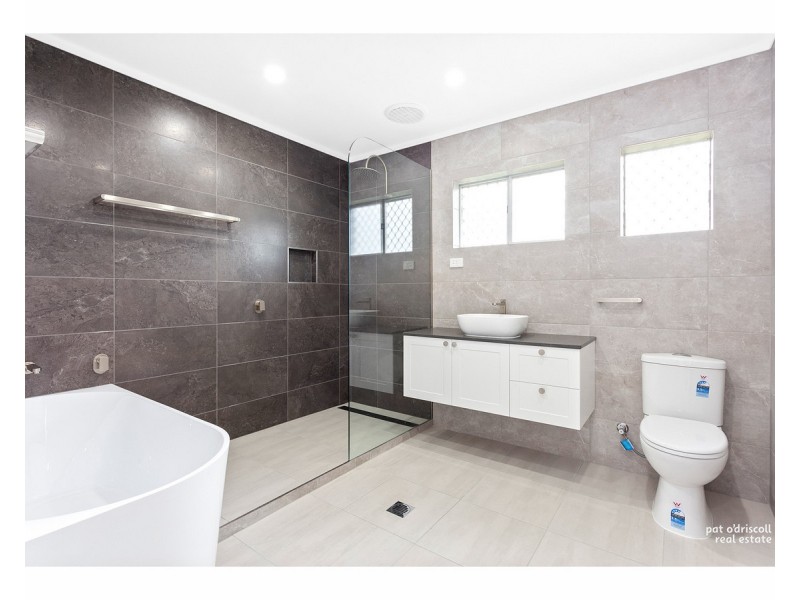 105 Menzies Street, Park Avenue QLD 4701