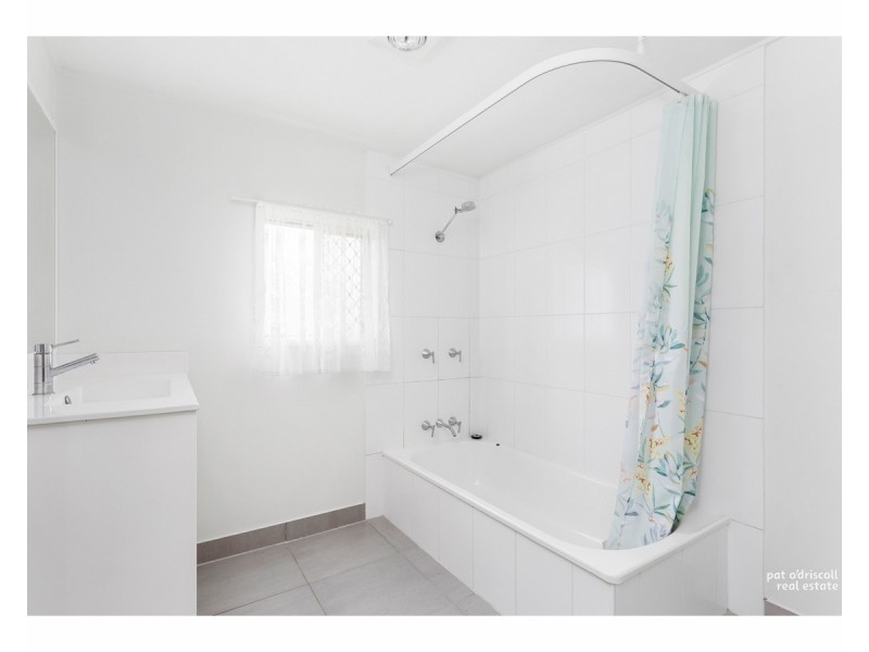 6 Wiseman Street, The Range QLD 4700