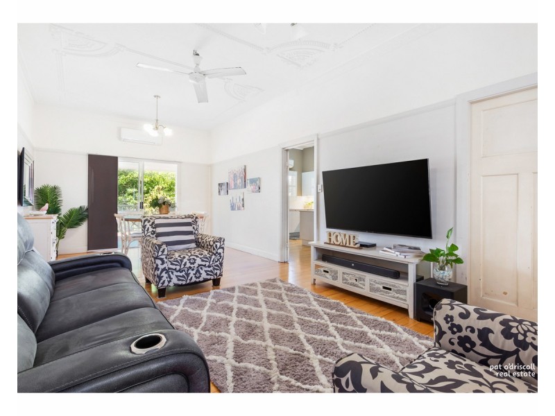 26 Medcraf Street, Park Avenue QLD 4701