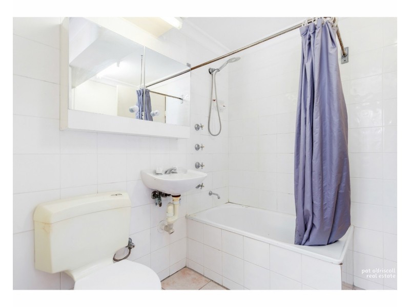 26 Medcraf Street, Park Avenue QLD 4701