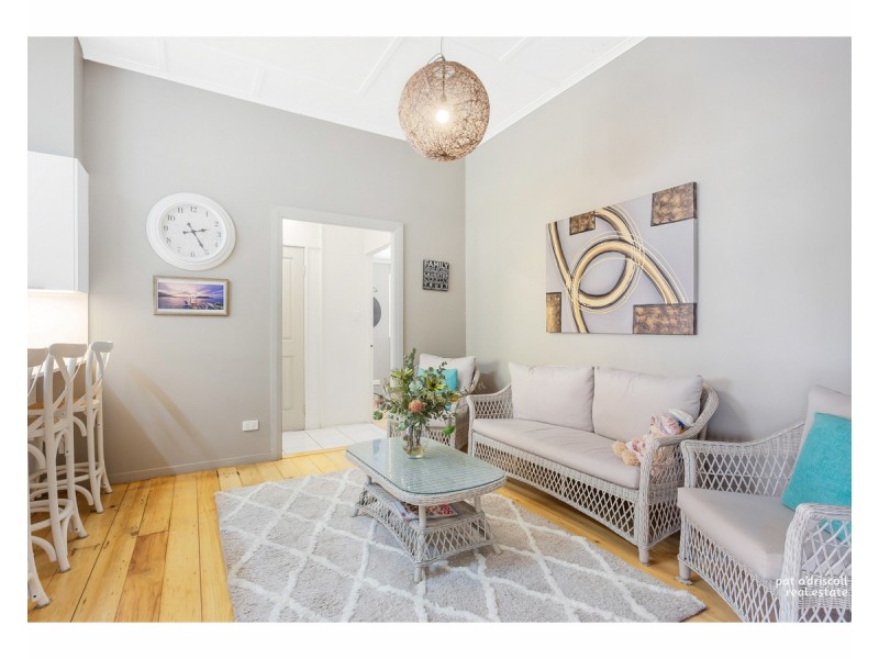 26 Medcraf Street, Park Avenue QLD 4701