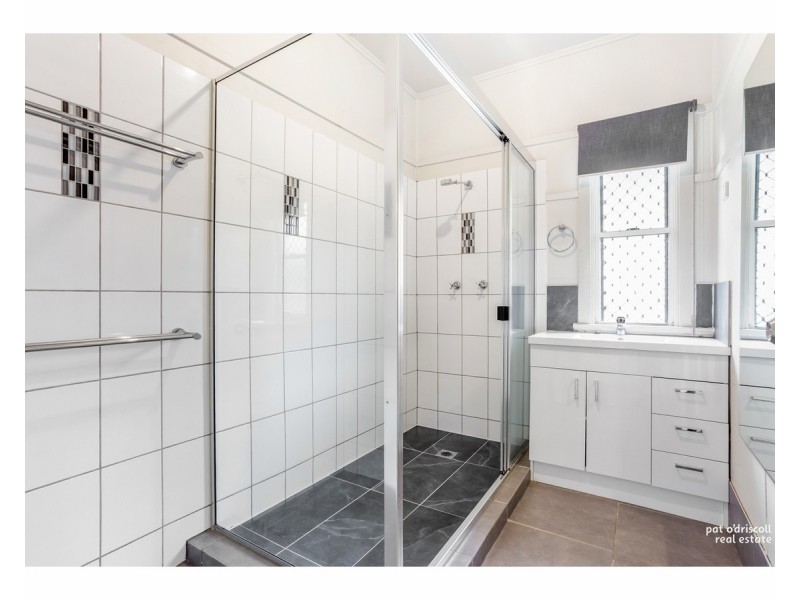 30 Tung Yeen Street, Park Avenue QLD 4701