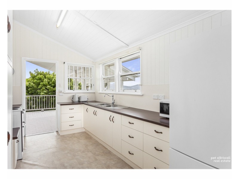 6 Bakara Street, Wandal QLD 4700