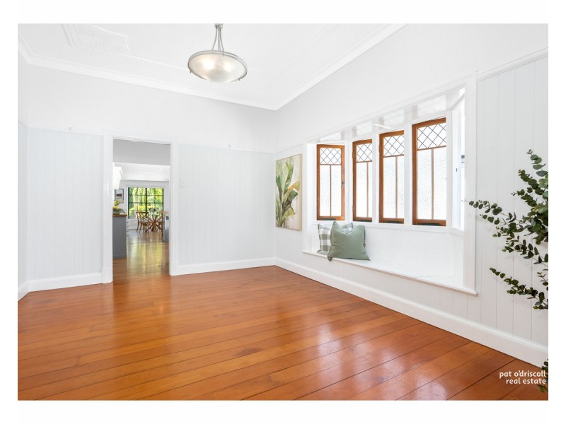 27 Agnes Street, The Range QLD 4700