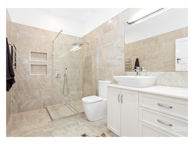 27 Agnes Street, The Range QLD 4700