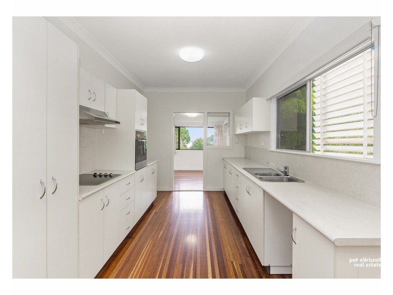 5 Dobbs Street, The Range QLD 4700