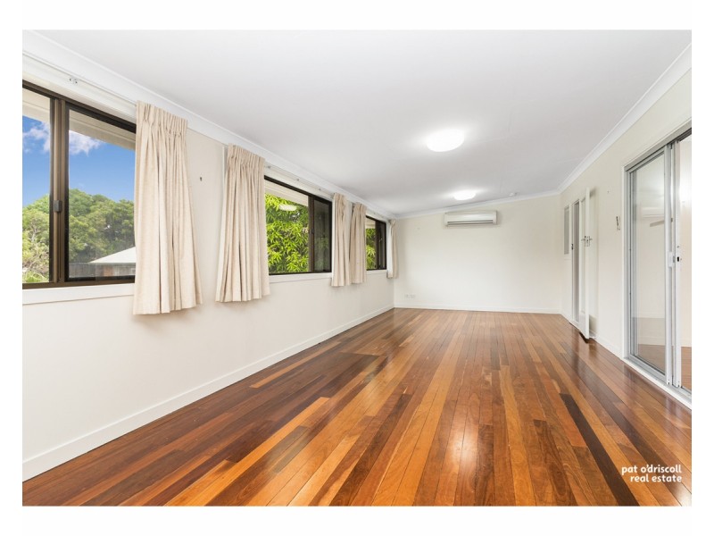 5 Dobbs Street, The Range QLD 4700