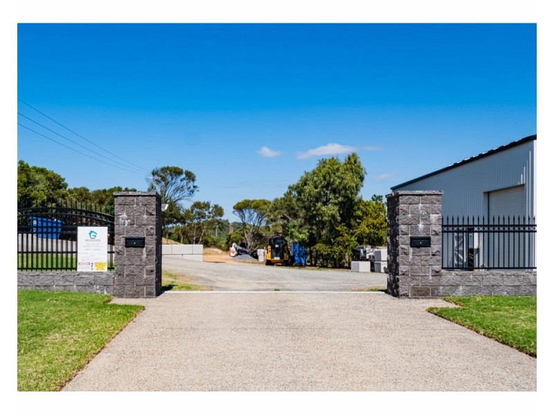 11 Kempsea Avenue, Rosslyn QLD 4703