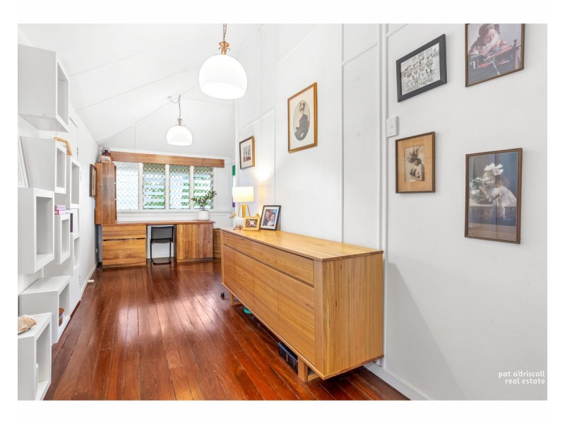 282 Denham Street, The Range QLD 4700