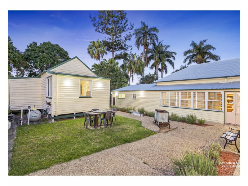 188 Upper Dawson Road, The Range QLD 4700